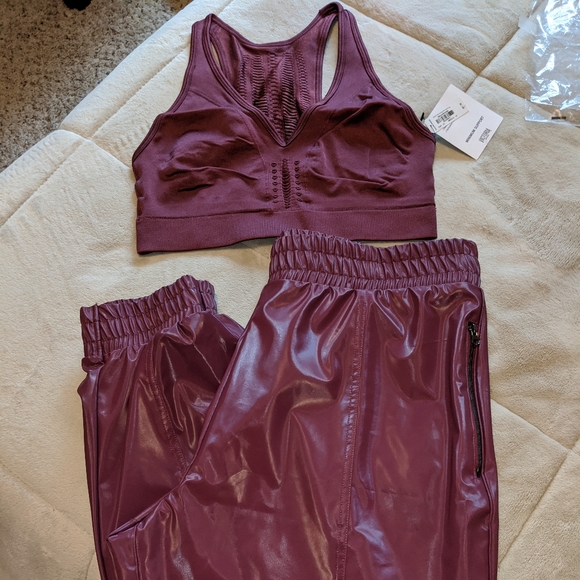 Victoria's Secret Other - 🔴 Victoria's Secret workout set